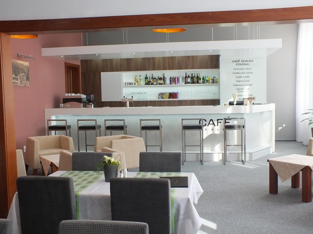 Hotel Skalka Rajecké Teplice Exteriör bild